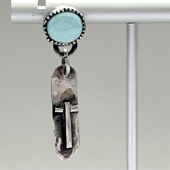 Gorgeous Vintage Handcrafted Southwestern Turquoise Sterling Silver Earrings - Picture 3 of 11